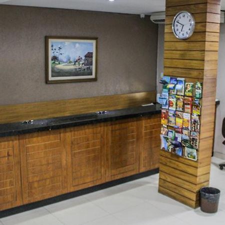 Abrolhos Praia Hotel フォルタレザ エクステリア 写真